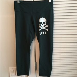 Lululemon Soul Cycle reversible crop size 6